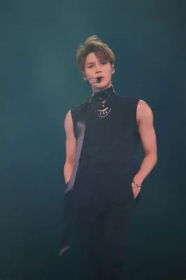 「Taemin's Unexpected Duet: K-Pop Royalty Meets Indie Darling」